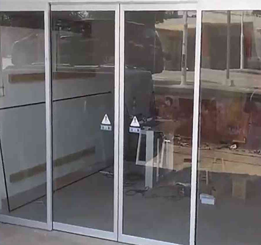 درب شیشه ای اتوماتیک لابل مدل اولوس ۹۰ LABEL EVOLUS درب شیشه ای اتوماتیک لابل مدل اولوس ۹۰ LABEL EVOLUS