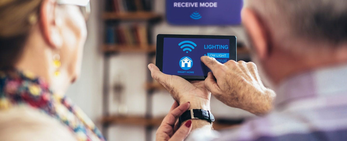 دکمه کمک به سالمندان